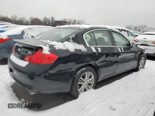 2015 Infiniti Q40 with VIN JN1CV6AR4FM521211, listed as a Copart auction lot 84142874 with 109,908 mi miles and Salvage Title. Bid and sale history available at carsss.com. Image 3.