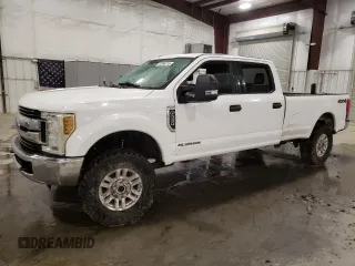 2019 Ford Super Duty F-250 SRW XL with VIN 1FT7W2BT0KED75716, listed as a Copart auction lot 47306715 with 0 mi miles and Salvage Title. Bid and sale history available at carsss.com. Image 1.