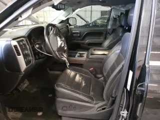 2017 GMC Sierra 1500 Denali z VIN 3GTU2PEJ7HG243799, wystawiony jako Copart lot #53297915 z przebiegiem 98 580 mil mil oraz Szkoda całkowita • Salvage title. Historia ofert i sprzedaży dostępna na DreamBid. Obrazek 7.