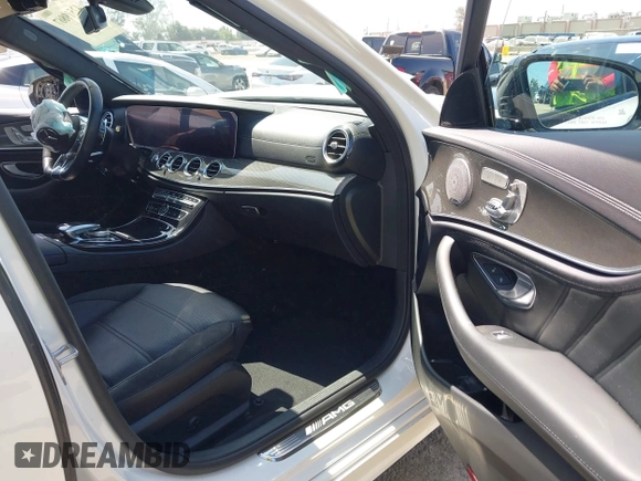 2019 Mercedes-Benz E 53 AMG with VIN WDDZF6BBXKA493065, listed as a IAAI auction lot 42519867 with 53,105 mi miles and . Bid and sale history available at DreamBid. Image 5.