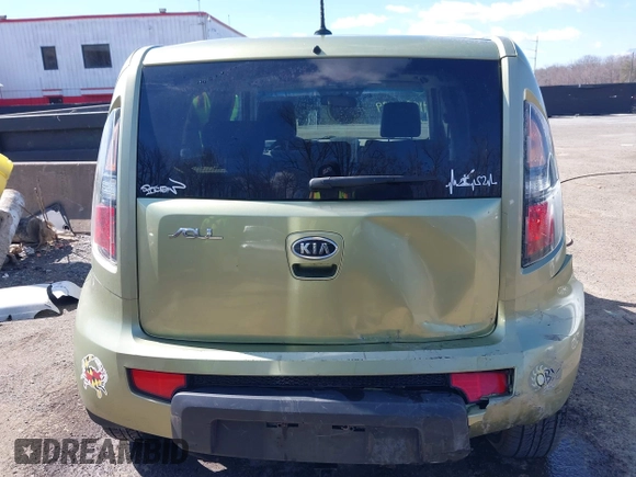 2010 Kia Soul + with VIN KNDJT2A25A7079729, listed as a IAAI auction lot 41882189 with 146,367 mi miles. Bid and sale history available at carsss.com. Image 16.