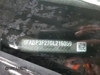 2016 Ford Focus SE z VIN 1FADP3F27GL216059, wystawiony jako Copart lot #59611395 z przebiegiem 170 468 mil mil oraz Szkoda całkowita • Salvage title. Historia ofert i sprzedaży dostępna na DreamBid. Obrazek 12.