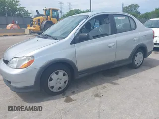 2000 Toyota ECHO z VIN JTDBT1239Y5019643, wystawiony jako IAAI lot #42357161 z przebiegiem 228 508 mil mil oraz . Historia ofert i sprzedaży dostępna na DreamBid. Obrazek 2.