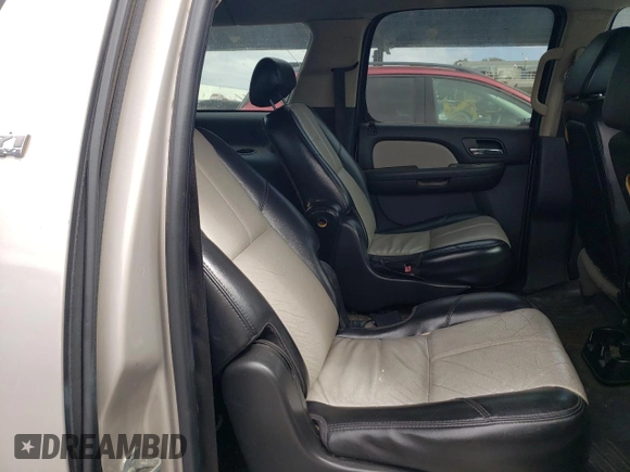 2007 Chevrolet Suburban LTZ with VIN 3GNFK16307G262965, listed as a Copart auction lot 71506044 with 249,301 mi miles and Clean Title. Bid and sale history available at carsss.com. Image 10.