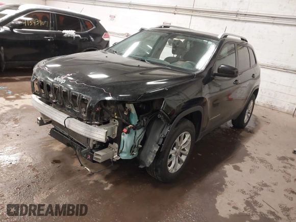 2020 Jeep Cherokee Latitude with VIN 1C4PJMCB6LD651548, listed as a IAAI auction lot 41340075 with 102,812 mi miles. Bid and sale history available at carsss.com. Image 17.