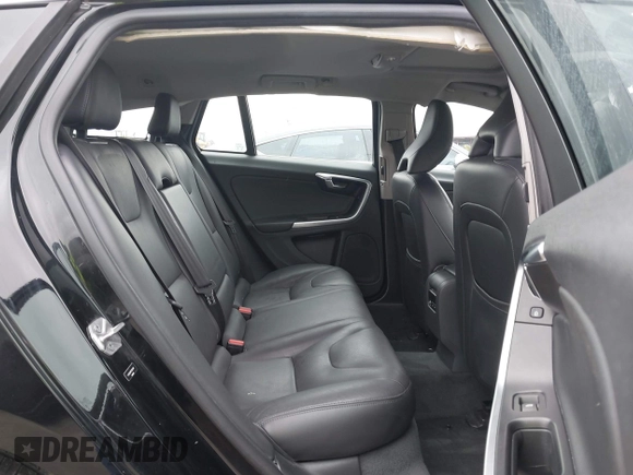 2015 Volvo V60 z VIN YV1612SM8F1222138, wystawiony jako IAAI lot #41212660 z przebiegiem 88 174 mil mil oraz . Historia ofert i sprzedaży dostępna na DreamBid. Obrazek 8.