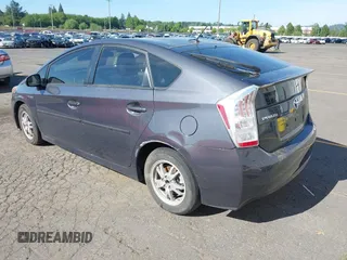 2010 Toyota Prius II with VIN JTDKN3DU5A0163687, listed as a IAAI auction lot 42208174 with 200,328 mi miles and . Bid and sale history available at DreamBid. Image 3.