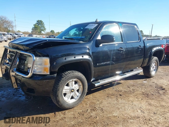 2011 Chevrolet Silverado 1500 LT with VIN 3GCPKSE33BG320029, listed as a IAAI auction lot 41805671 with 110,000 mi miles. Bid and sale history available at carsss.com. Image 18.