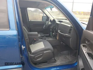 2009 Jeep Liberty Sport with VIN 1J8GN28K39W522495, listed as a IAAI auction lot 41940310 with 175,574 mi miles. Bid and sale history available at carsss.com. Image 5.