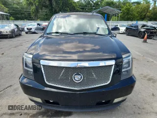 2010 Cadillac Escalade Luxury z VIN 1GYUCBEF9AR249146, wystawiony jako Copart lot #60971125 z przebiegiem 231 158 mil mil oraz Czysty tytuł • Clean title. Historia ofert i sprzedaży dostępna na DreamBid. Obrazek 5.