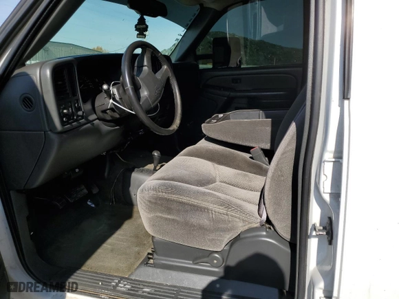 2006 Chevrolet Silverado 2500HD Work Truck with VIN 1GCHK23266F103922, listed as a Copart auction lot 77839354 with 226,749 mi miles and Salvage Title. Bid and sale history available at carsss.com. Image 7.