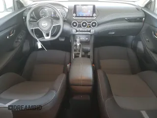 2025 Nissan Sentra SV z VIN 3N1AB8CV4SY303847, wystawiony jako Copart lot #60059615 z przebiegiem 4 384 mil mil oraz Czysty tytuł • Clean title. Historia ofert i sprzedaży dostępna na DreamBid. Obrazek 8.