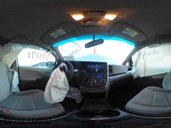 2016 Toyota Sienna LE with VIN 5TDJK3DC4GS133694, listed as a IAAI auction lot 41171171 with 99,680 mi miles. Bid and sale history available at carsss.com. Image 18.