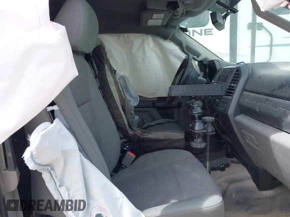 2019 Ford F-250 XL with VIN 1FT7X2B62KED96266, listed as a IAAI auction lot 42240266 with 130,536 mi miles and . Bid and sale history available at DreamBid. Image 5.