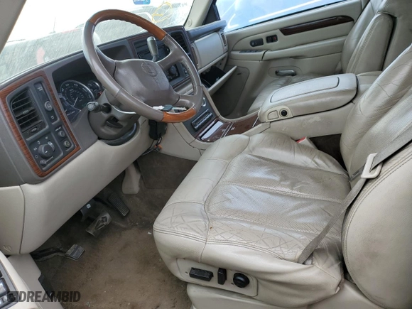 2002 Cadillac Escalade EXT with VIN 3GYEK63N02G360758, listed as a Copart auction lot 70589424 with 181,386 mi miles and Salvage Title. Bid and sale history available at carsss.com. Image 7.