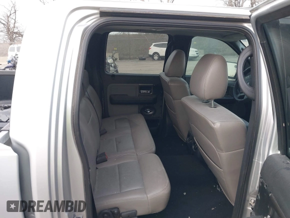 2006 Ford F-150 XLT with VIN 1FTPW14536FA32620, listed as a IAAI auction lot 40954768 with 194,303 mi miles. Bid and sale history available at carsss.com. Image 8.