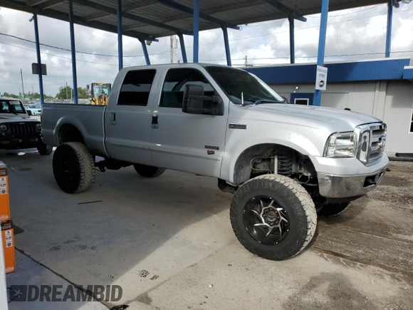 2006 Ford F-250 XL с VIN 1FTSW21P46EC70648, выставлен на аукционе Copart как лот 65358885 с пробегом 209 172 миль миль и Списание • Salvage title. История ставок и продаж доступна на DreamBid. Изображение 4.