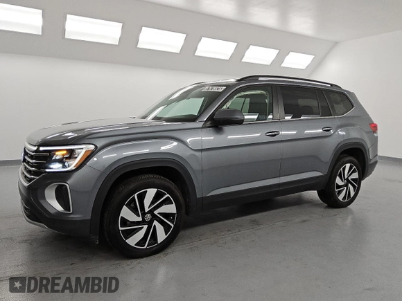 2024 Volkswagen Atlas SE with VIN 1V2WR2CA4RC536380, listed as a Copart auction lot 57678825 with 35,361 mi miles and Clean title. Bid and sale history available at DreamBid. Image 1.
