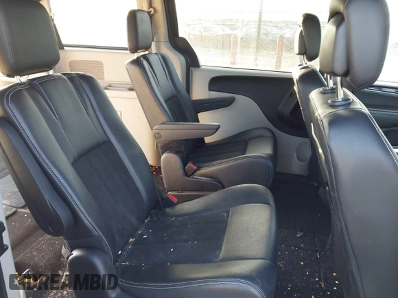 2019 Dodge Grand Caravan SXT with VIN 2C4RDGCG0KR633684, listed as a IAAI auction lot 41460470 with 101,801 mi miles. Bid and sale history available at carsss.com. Image 8.