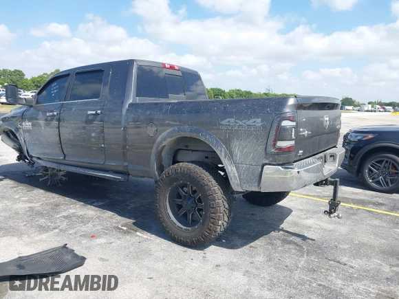 2018 Ram 2500 Big Horn z VIN 3C6UR5ML2JG368807, wystawiony jako IAAI lot #42159084 z przebiegiem 142 326 mil mil oraz . Historia ofert i sprzedaży dostępna na DreamBid. Obrazek 3.