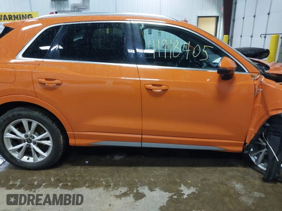 2023 Audi Q3 S line Premium z VIN WA1DECF3XP1112714, wystawiony jako IAAI lot #41918405 z przebiegiem 30 969 mil mil oraz . Historia ofert i sprzedaży dostępna na DreamBid. Obrazek 14.