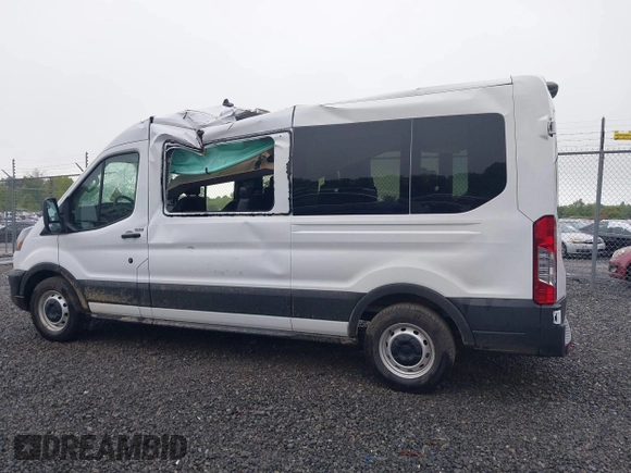 2024 Ford Transit Passenger XL with VIN 1FBAX2C89RKB89363, listed as a IAAI auction lot 42216151 with 1,496 mi miles and . Bid and sale history available at DreamBid. Image 15.