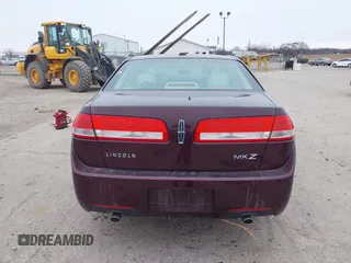 2012 Lincoln MKZ with VIN 3LNHL2GC3CR834012, listed as a IAAI auction lot 41082969 with 203,564 mi miles. Bid and sale history available at carsss.com. Image 17.