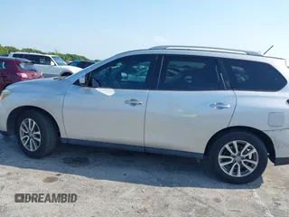2015 Nissan Pathfinder SL with VIN 5N1AR2MNXFC617601, listed as a IAAI auction lot 42335005 with 121,903 mi miles and . Bid and sale history available at DreamBid. Image 15.