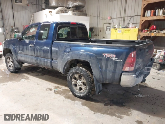 2005 Toyota Tacoma with VIN 5TEUU42N85Z040288, listed as a IAAI auction lot 41607489 with 222,642 mi miles and . Bid and sale history available at DreamBid. Image 3.