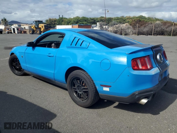 2011 Ford Mustang V6 with VIN 1ZVBP8AM8B5156374, listed as a Copart auction lot 61855985 with 81,403 mi miles and Clean title. Bid and sale history available at DreamBid. Image 2.