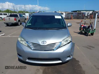 2016 Toyota Sienna LE AAS with VIN 5TDKK3DC6GS693284, listed as a IAAI auction lot 41902616 with 191,709 mi miles. Bid and sale history available at carsss.com. Image 12.