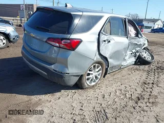 2024 Chevrolet Equinox LT z VIN 3GNAXKEG9RL304534, wystawiony jako IAAI lot #41716642 z przebiegiem 24 089 mil mil oraz . Historia ofert i sprzedaży dostępna na DreamBid. Obrazek 4.