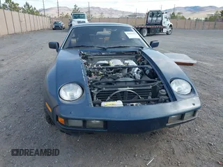 1982 Porsche 928 z VIN WP0JA0926CS821506, wystawiony jako IAAI lot #41903954 z przebiegiem 64 814 mil mil oraz . Historia ofert i sprzedaży dostępna na DreamBid. Obrazek 12.