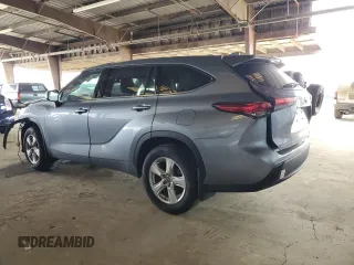 2020 Toyota Highlander LE with VIN 5TDBZRBH2LS026347, listed as a Copart auction lot 54532345 with 27,339 mi miles and Salvage title. Bid and sale history available at DreamBid. Image 2.