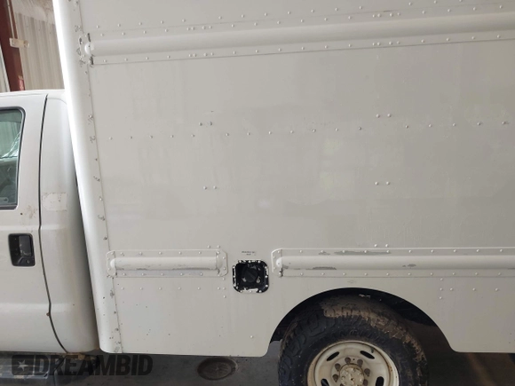 2016 Ford F-250 XL with VIN 1FDBF2B6XGED17622, listed as a IAAI auction lot 42245869 with 240,022 mi miles and . Bid and sale history available at DreamBid. Image 14.