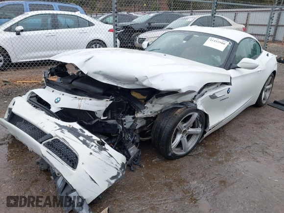 2015 BMW Z4 sDrive28i with VIN WBALL5C59FP557690, listed as a IAAI auction lot 41453980 with 78,641 mi miles. Bid and sale history available at carsss.com. Image 17.