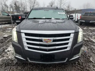 2015 Cadillac Escalade ESV Luxury z VIN 1GYS4SKJ4FR656232, wystawiony jako Copart lot #44584255 z przebiegiem 130 066 mil mil oraz Szkoda całkowita • Salvage title. Historia ofert i sprzedaży dostępna na DreamBid. Obrazek 5.