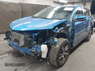 2018 Toyota RAV4 XLE z VIN JTMWFREVXJJ735226, wystawiony jako IAAI lot #42131520 z przebiegiem 121 663 mil mil oraz . Historia ofert i sprzedaży dostępna na DreamBid. Obrazek 2.