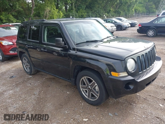 2008 Jeep Patriot Sport z VIN 1J8FT28W18D732298, wystawiony jako IAAI lot #42541347 z przebiegiem 121 615 mil mil oraz . Historia ofert i sprzedaży dostępna na DreamBid. Obrazek 1.