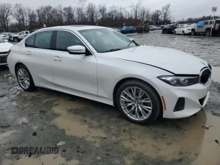 2024 BMW 3 Series 330i z VIN 3MW69FF04R8E77783, wystawiony jako Copart lot #44242645 z przebiegiem 11 475 mil mil oraz Czysty tytuł • Clean title. Historia ofert i sprzedaży dostępna na DreamBid. Obrazek 4.