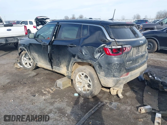 2024 Jeep Compass Sport с VIN 3C4NJDAN5RT143675, выставлен на аукционе IAAI как лот 41642160 с пробегом 5 663 миль миль и . История ставок и продаж доступна на DreamBid. Изображение 3.