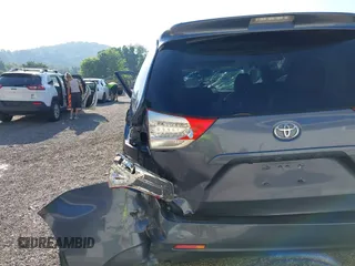 2014 Toyota Sienna XLE with VIN 5TDYK3DCXES524294, listed as a IAAI auction lot 42546467 with 122,257 mi miles and . Bid and sale history available at DreamBid. Image 20.