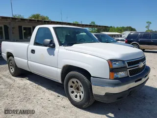 2006 Chevrolet Silverado 1500 Work Truck with VIN 1GCEC14Z86E231669, listed as a IAAI auction lot 42007021 with 160,427 mi miles. Bid and sale history available at carsss.com. Image 1.