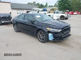 2019 Ford Fusion SEL with VIN 3FA6P0CD4KR224479, listed as a IAAI auction lot 40087591 with 92,833 mi miles. Bid and sale history available at carsss.com. Image 1.