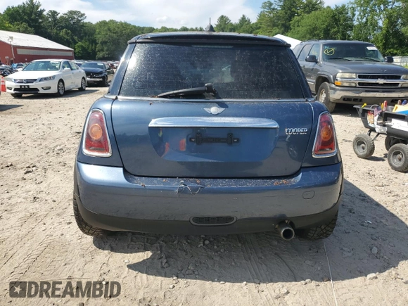 2009 MINI Hardtop z VIN WMWMF33569TU75900, wystawiony jako Copart lot #63092645 z przebiegiem 133 500 mil mil oraz Czysty tytuł • Clean title. Historia ofert i sprzedaży dostępna na DreamBid. Obrazek 6.