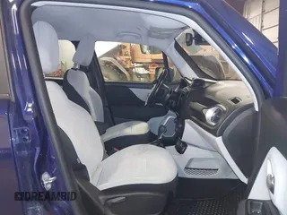 2021 Jeep Renegade Latitude z VIN ZACNJDBBXMPM41852, wystawiony jako IAAI lot #41598449 z przebiegiem 86 215 mil mil oraz . Historia ofert i sprzedaży dostępna na DreamBid. Obrazek 5.