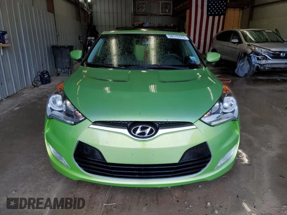 2012 Hyundai Veloster w/Black Int с VIN KMHTC6AD4CU044035, выставлен на аукционе Copart как лот 58576475 с пробегом 100 667 миль миль и Списание • Salvage title. История ставок и продаж доступна на DreamBid. Изображение 5.