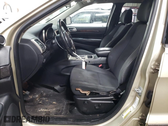 2011 Jeep Grand Cherokee Laredo with VIN 1J4RR4GG4BC585586, listed as a Copart auction lot 46373955 with 163,247 mi miles and Salvage Title. Bid and sale history available at carsss.com. Image 7.