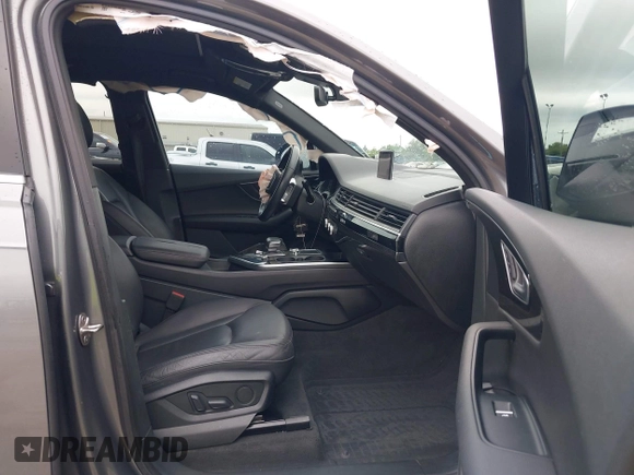 2017 Audi Q7 Premium Plus z VIN WA1LAAF77HD056813, wystawiony jako IAAI lot #42086340 z przebiegiem 83 774 mil mil oraz . Historia ofert i sprzedaży dostępna na DreamBid. Obrazek 5.