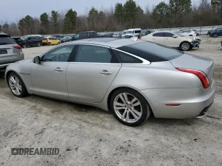 2017 Jaguar XJ with VIN SAJWJ2GDXH8W09509, listed as a Copart auction lot 47792345 with 148,052 mi miles and Clean Title. Bid and sale history available at carsss.com. Image 2.